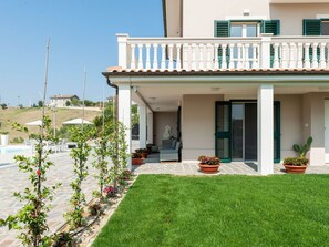 Villa | Exterior