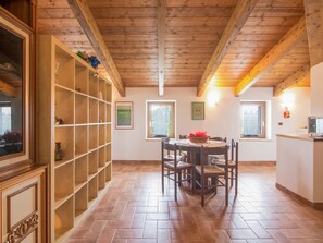 House | Dining