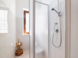 Apartment | Bathroom - Belvilla by OYO Casa Polino (Polino)