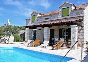 Villa | Pool
