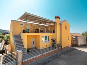 Exterior - Fancy Apartments Dream - Comfort One Bedroom Apartment With Balcony and Sea View (Smokvica)