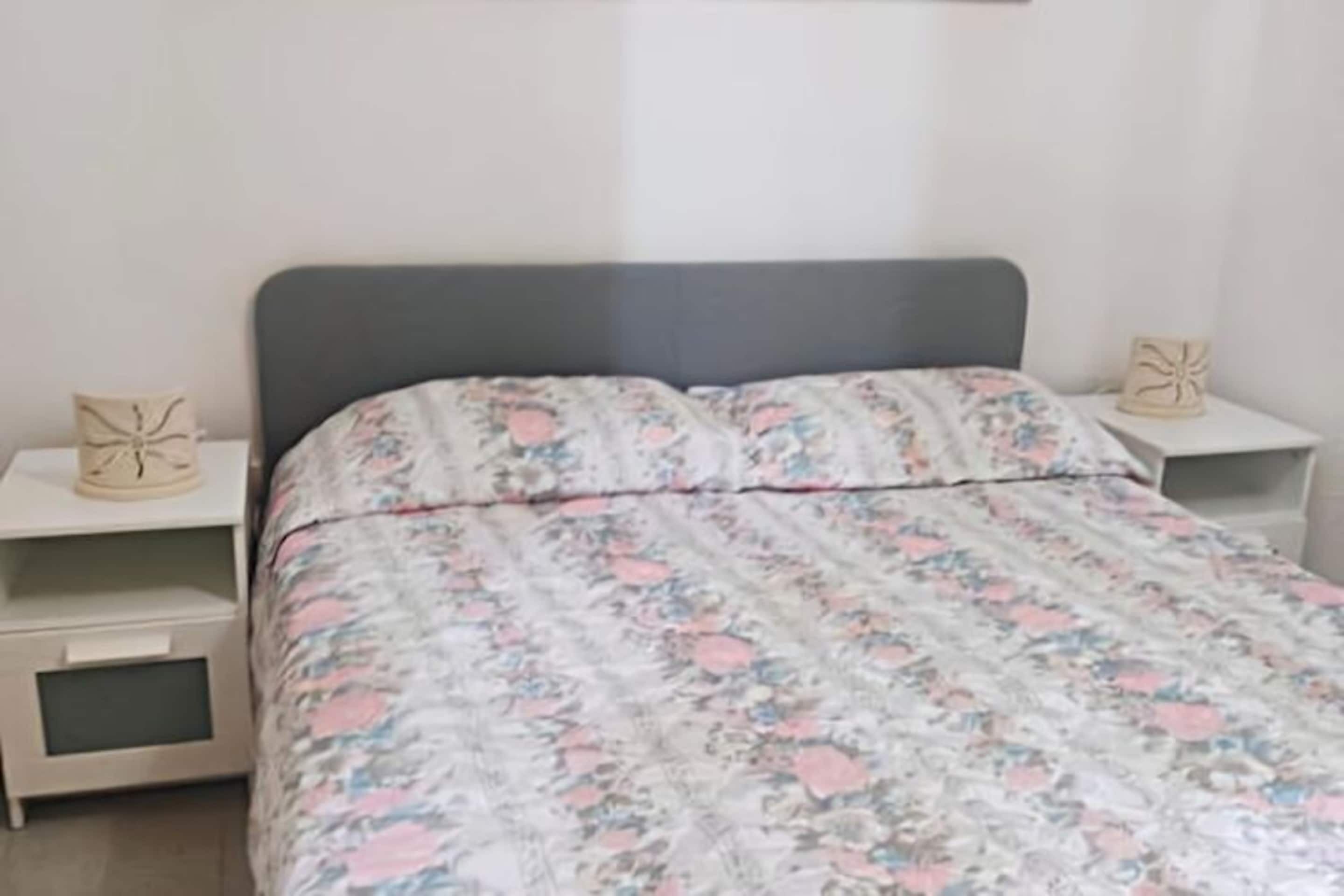 House | 2 bilik tidur, cadar katil 