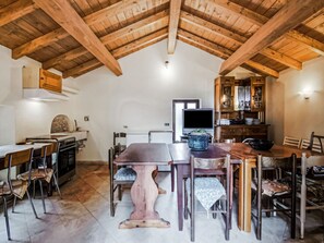 House | Dining