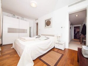 아파트 | 3 개의 침실, 다리미/다리미판, 침대 시트