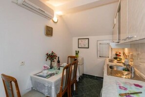 Apartment | Dapur peribadi | Peti sejuk, ketuhar gelombang mikro, ketuhar, dapur