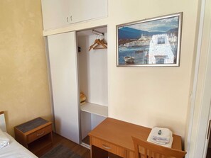 公寓 | 1 多间卧室、熨斗/熨衣板