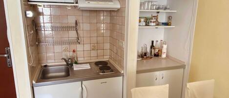 Lejlighed | Privat køkken | Køleskab, mikrobølgeovn, kogeplade