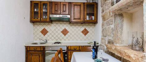 独立别墅 | 私人厨房 | 冰箱、微波炉、烤箱、炉灶