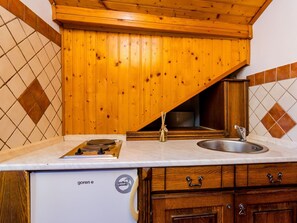 House | Bathroom | Shower, hair dryer - Holiday Home St George - Two Bedroom Apartment With City View (Dubrovnik)