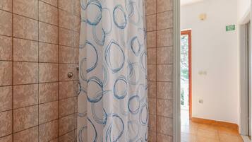 Apartment | Bathroom
