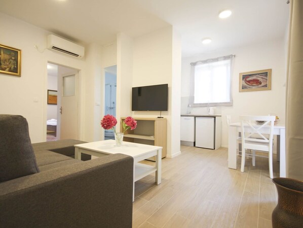 Apartment | Living area