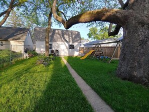 Property grounds - The Urban Barn! private parking (Nevada)