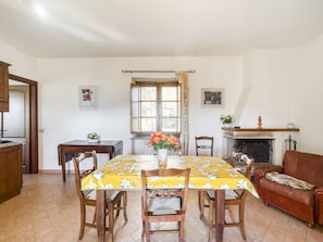 House | Dining