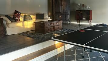 Smart TV, videojuegos y tenis de mesa