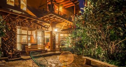 Casa Guarumo. The cloud forest magical villa.