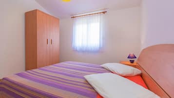 Apartment | 1 bedroom, bed sheets