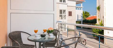 تناول الطعام