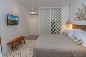 3 chambres, coffres-forts dans les chambres, fer et planche à repasser