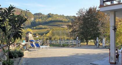 Vesime Villa With Garden