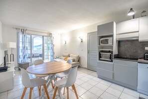 Interior - Superb apartment with swimming pool (Le Plan-de-la-Tour)