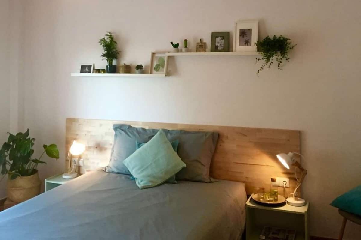 Fyrbäddsrum | Allergitestade sängkläder, duntäcken, memory foam-madrasser och minibar