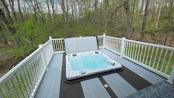 Bain à remous extérieur