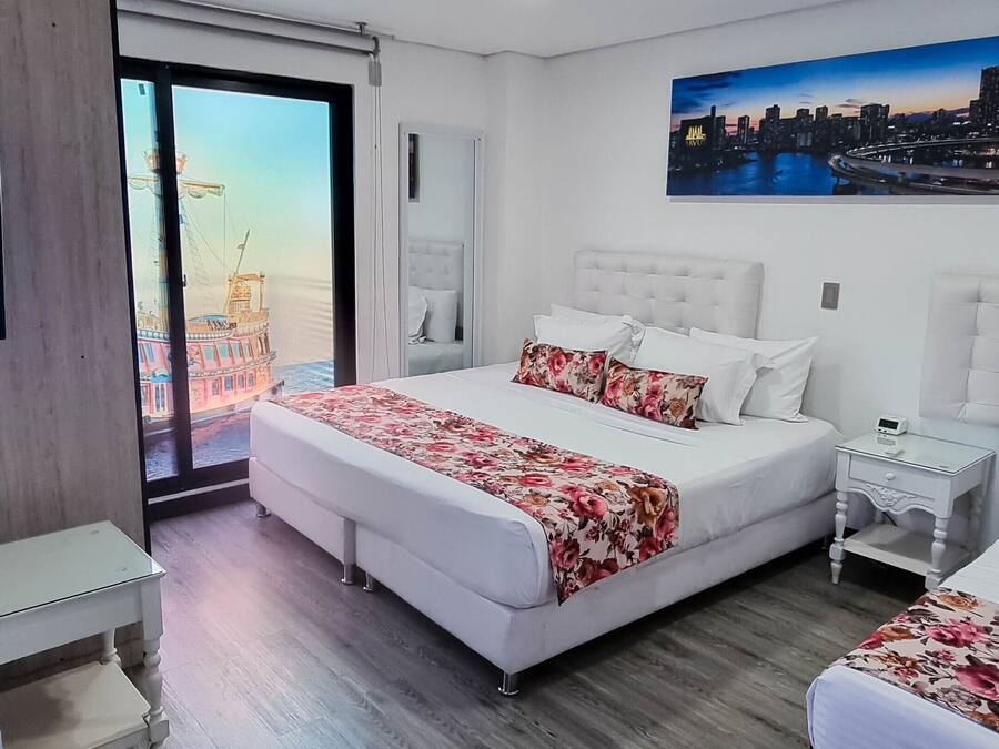 Deluxe Double Room | Pillowtop beds, in-room safe, desk, laptop workspace