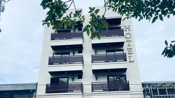 Fachada da propriedade