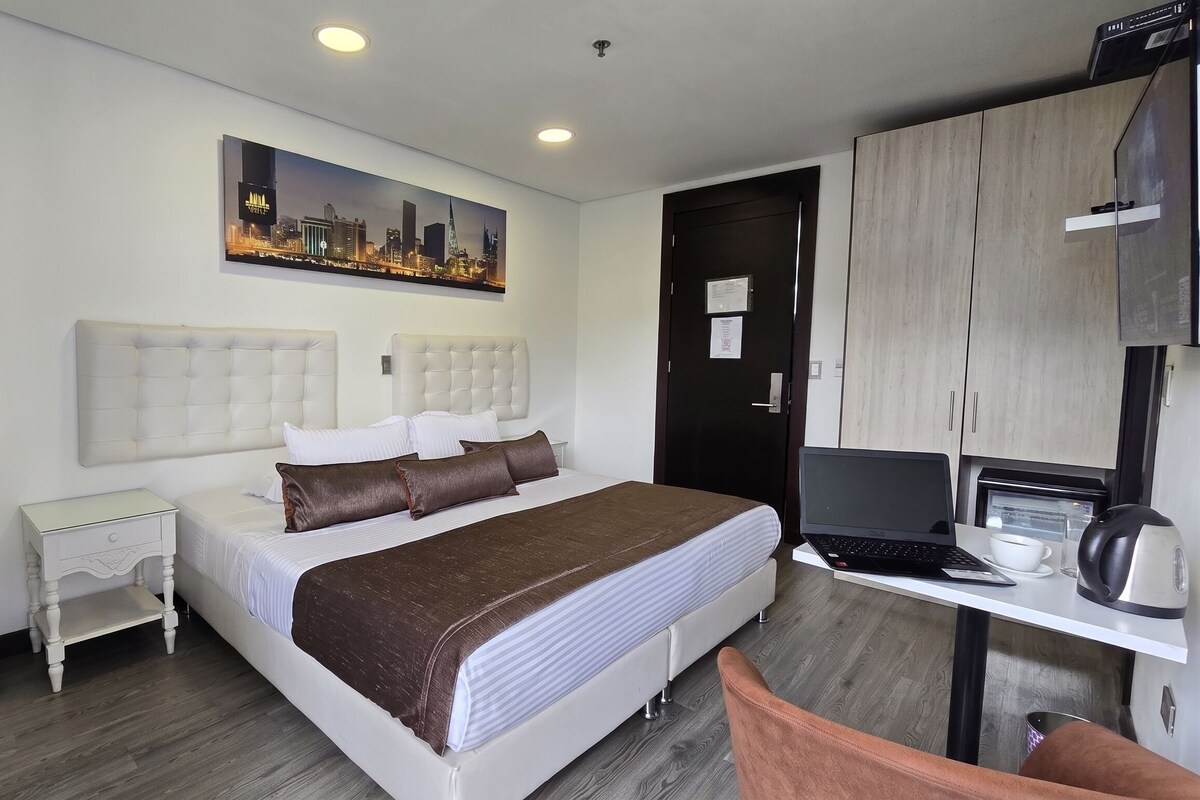 Standard Double Room | Egyptian cotton sheets, premium bedding, pillow-top beds, in-room safe