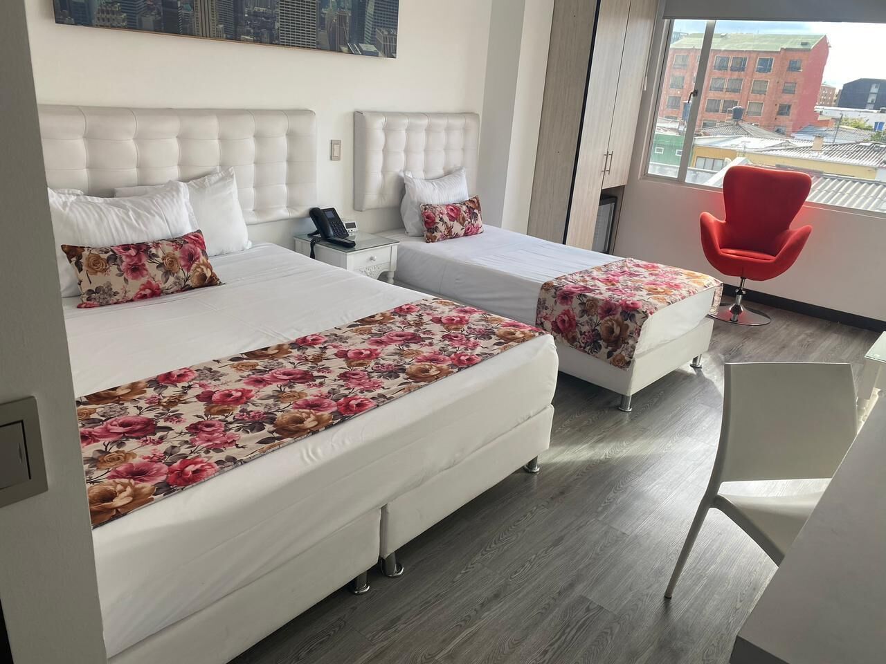 Pillowtop beds, in-room safe, desk, laptop workspace