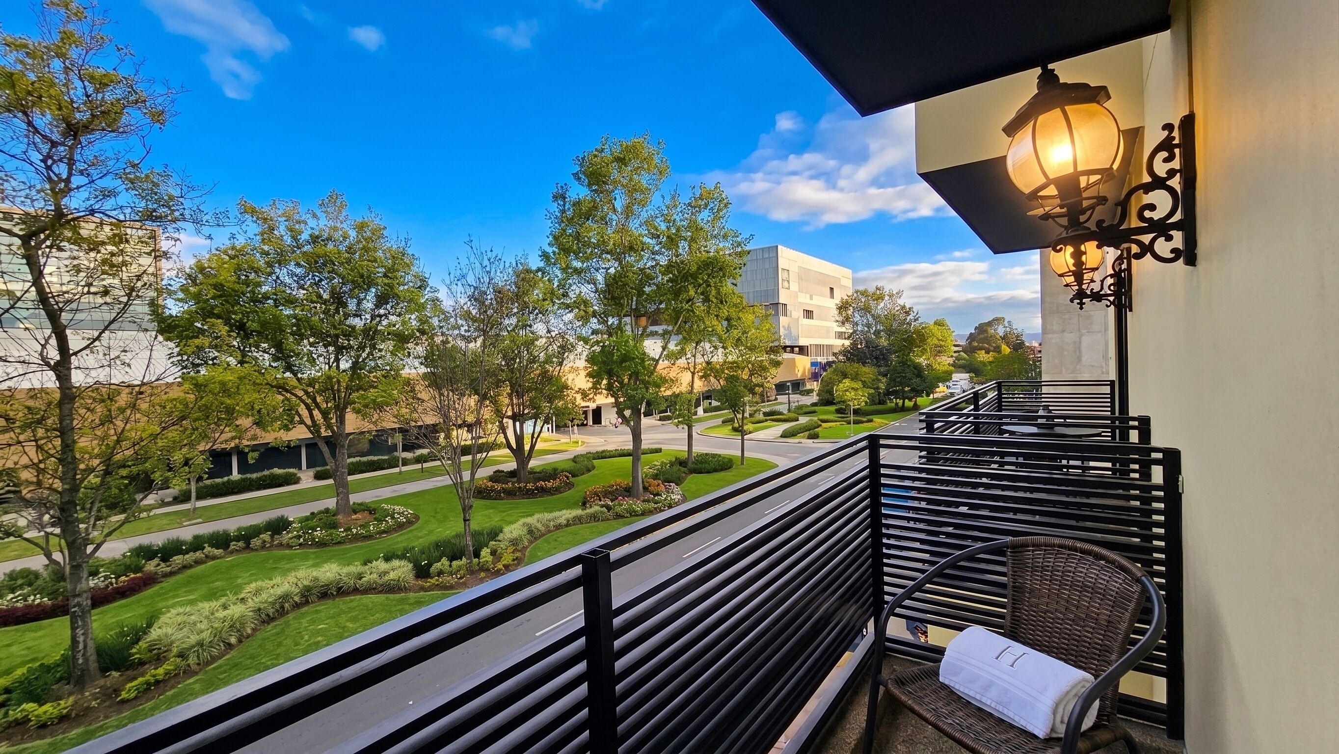 Superior-Doppelzimmer, Balkon, Stadtblick
