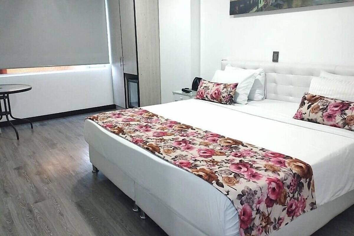Egyptian cotton sheets, premium bedding, pillow-top beds, in-room safe