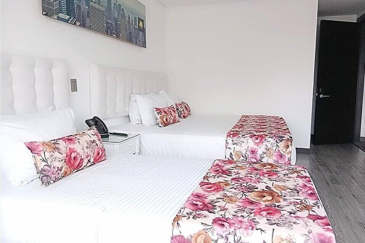 Egyptian cotton sheets, premium bedding, pillow-top beds, in-room safe