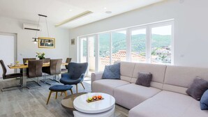 Villa | Living area - Villa Tranquility Nest Beniva - Three-bedroom Villa With Swimming Pool and Partial Sea View (Dubrovnik)