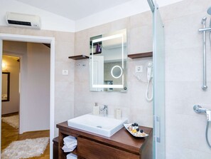 Apartment | Bathroom | Shower, hair dryer - Apartment Maru Prestige - Comfort Duplex Two Bedroom Apartment (Dubrovnik)