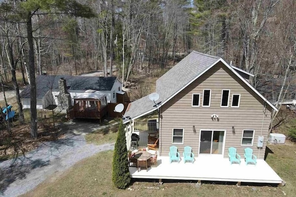 Honeymoon Cabin and Little Cabin Retreat (2)