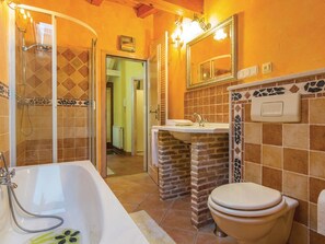 House | Bathroom