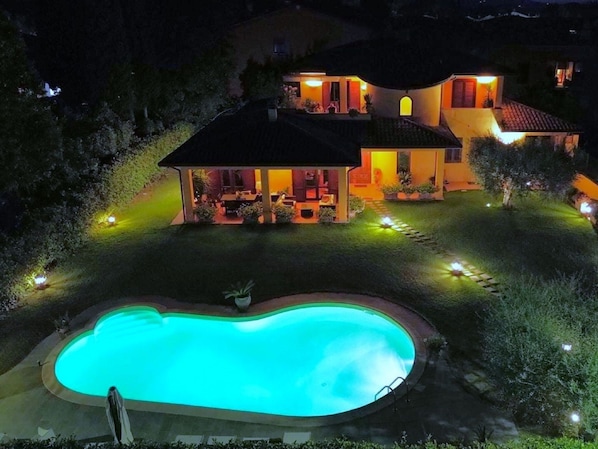 Villa | Piscina | Piscina coperta, piscina all'aperto