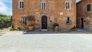 Villa | Exterior