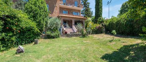 Villa | Exterior