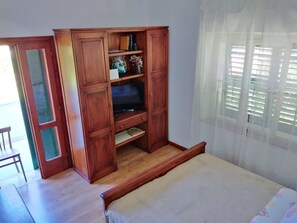 Apartment | 2 bedrooms, bed sheets - Guest House Hazdovac Rooms - Two Bedroom Apartment With Terrace and Sea View (Mljet)