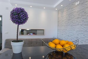 Apartment | Interior detail - Apartment Mojas - Two Bedroom Apartment With Terrace (Dubrovacko Primorje)