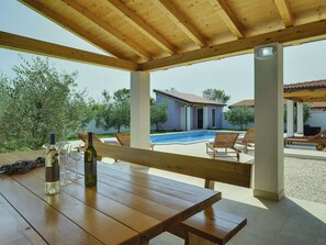 House | Pool | Indoor pool, outdoor pool - Family Villa With Swimming Pool (Liznjan)
