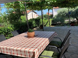 Apartment | Dining