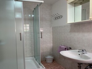 Apartment | Badezimmer