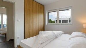 2 kamar tidur dan seprai linen
