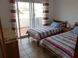 3 Schlafzimmer, Bügeleisen/Bügelbrett, Reisekinderbett, kostenloses WLAN