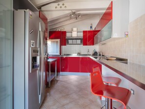 House | Private kitchen - Belvilla by OYO Casa Dana (Sale Marasino)