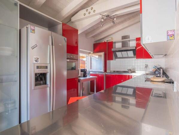 House | Private kitchen - Belvilla by OYO Casa Dana (Sale Marasino)