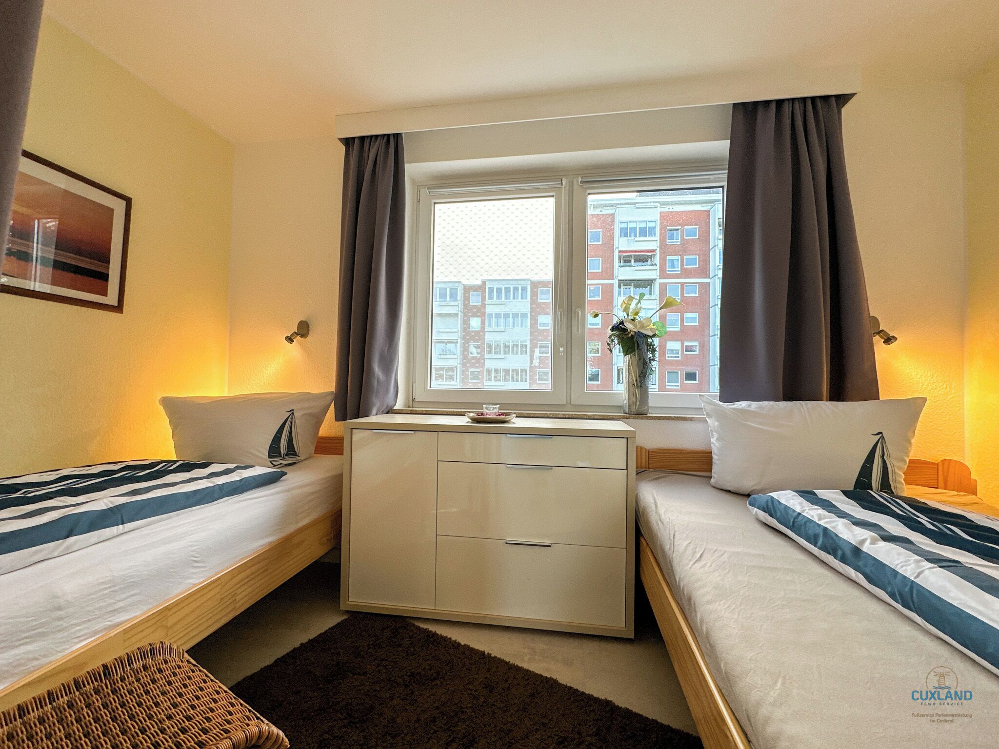 2 bedrooms, travel cot, free WiFi